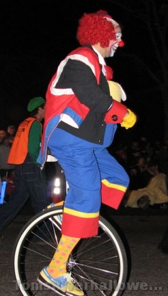 unicycle clown