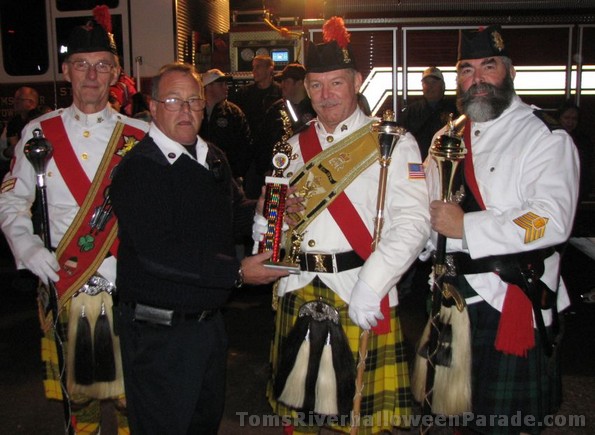 pipe and drum trophy