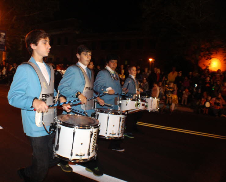 IntermediateDrummer line orange glow